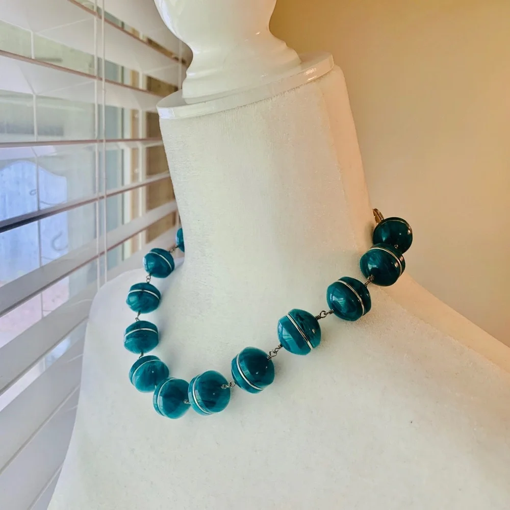 ANN TAYLOR TEAL BEADED NECKLACE